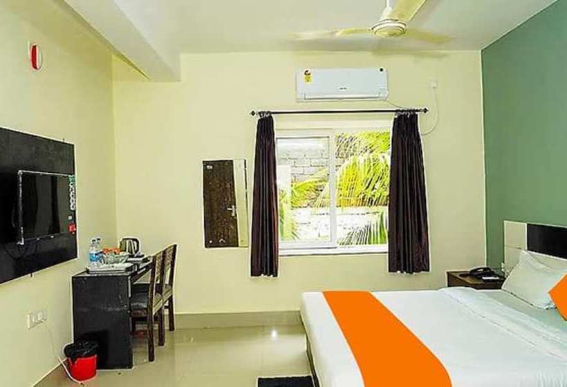 Fabhotel Ekamra Greens By Y Hotels