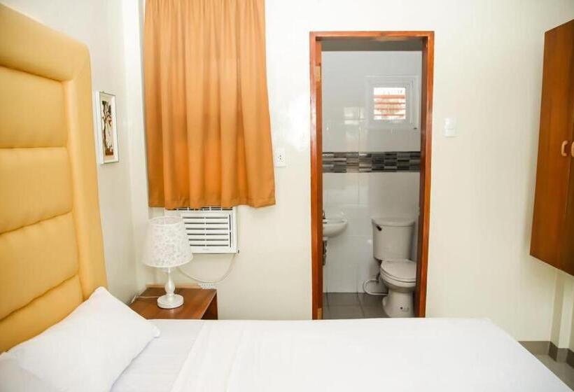 فندق Reddoorz At Alejandro S Suites & Venue