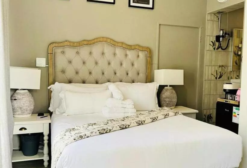 Hotelli C Est La Vie Boutique