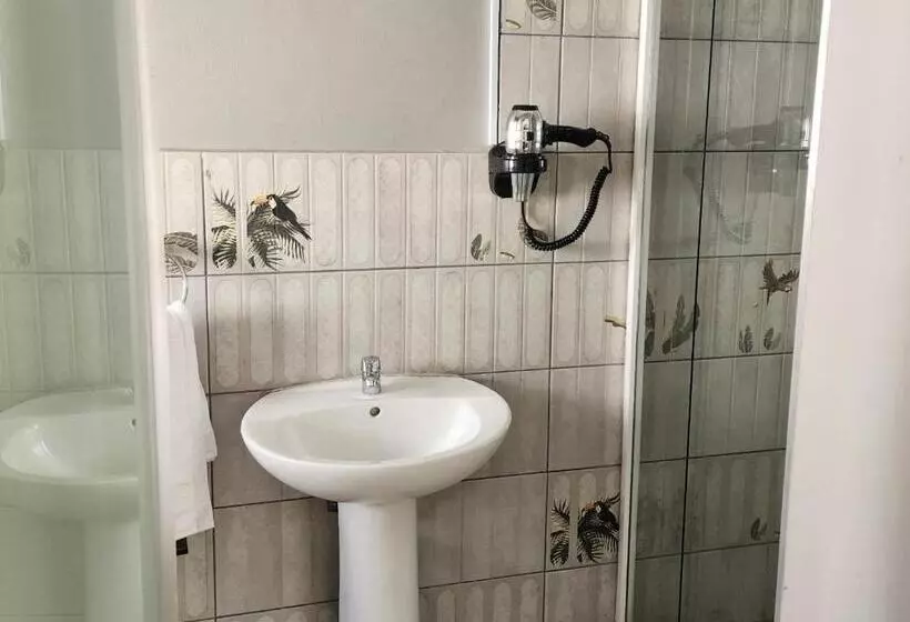 Hotelli C Est La Vie Boutique