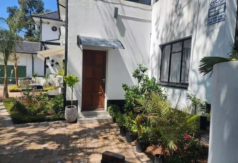 Hotelli C Est La Vie Boutique