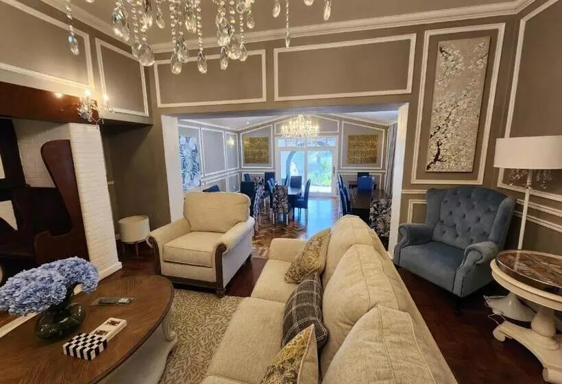 Hotelli C Est La Vie Boutique