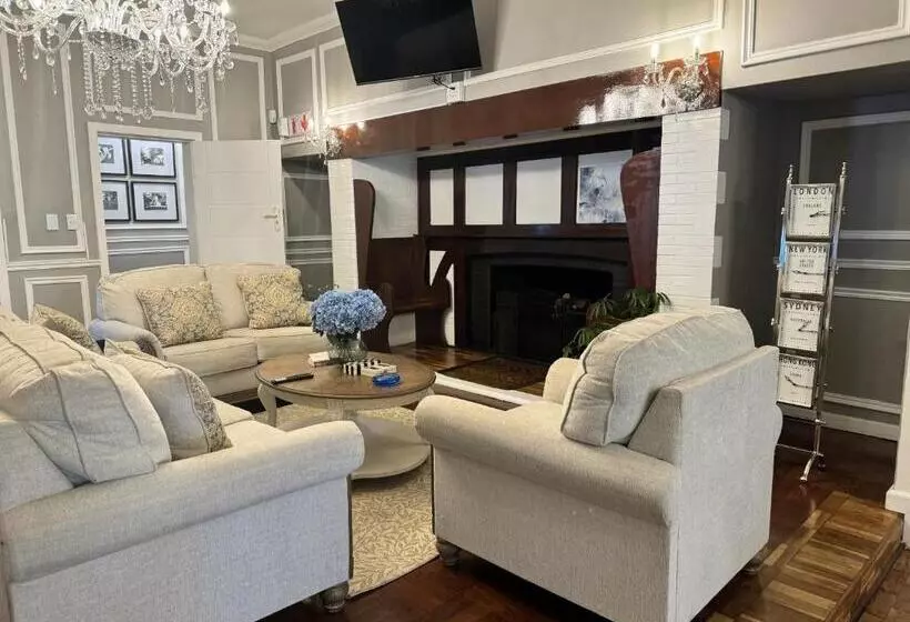 Hotelli C Est La Vie Boutique