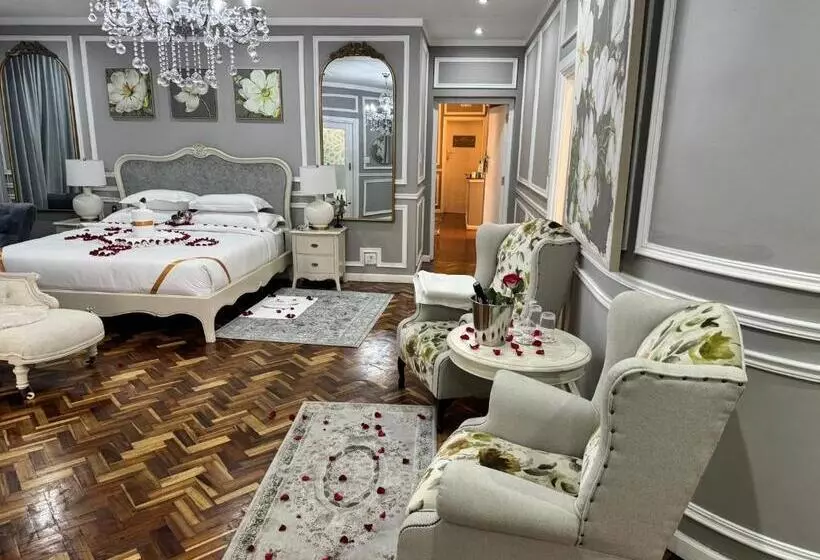 Hotelli C Est La Vie Boutique