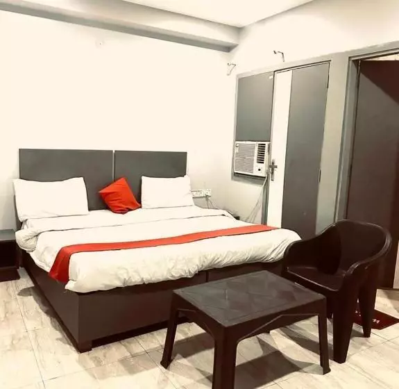 Hotelli Dream Stay Near Anand Vihar