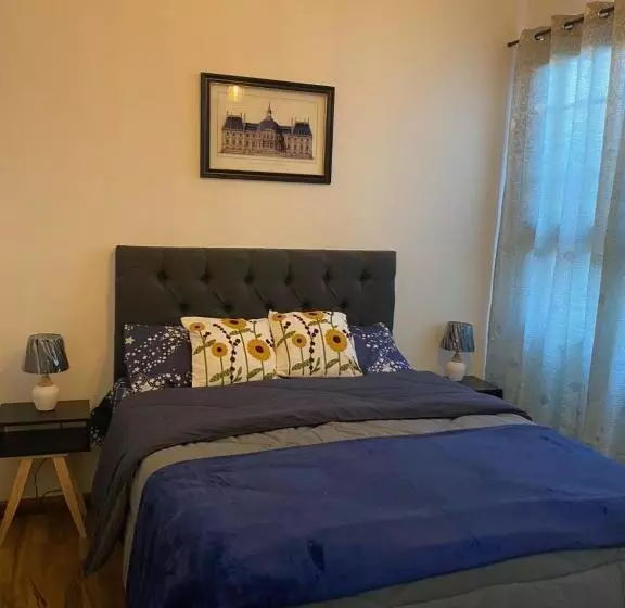 هتل Hostal El Raco