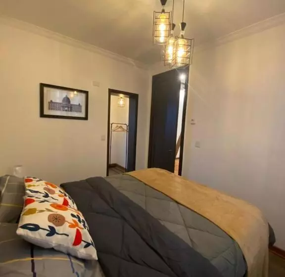 هتل Hostal El Raco