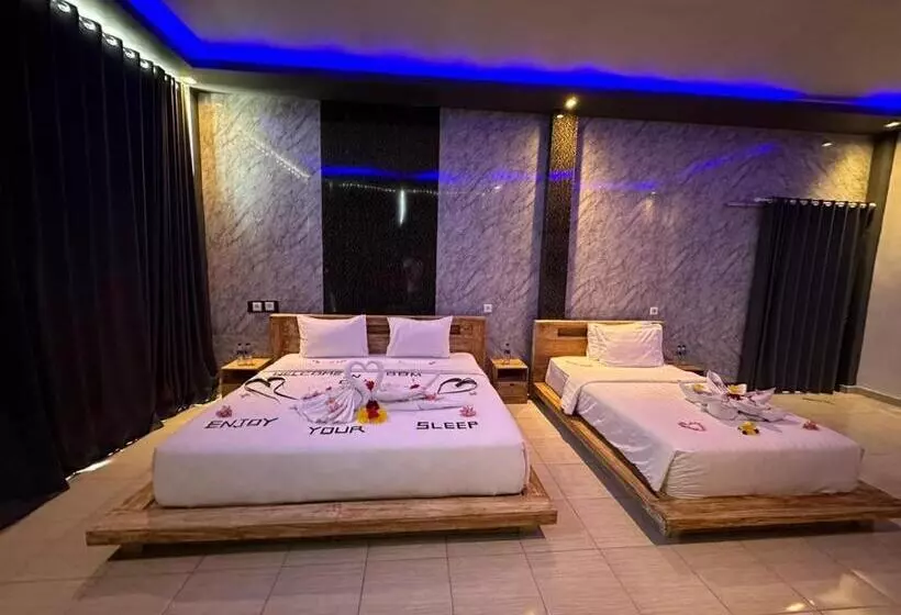 Kelingking Sunset Point Hotel & Spa