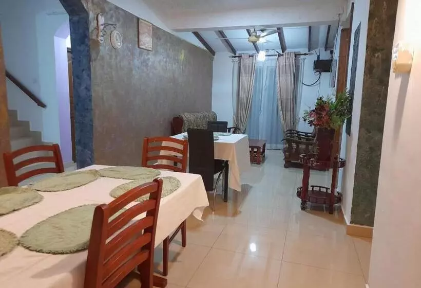 ホテル La Villa Katunayake