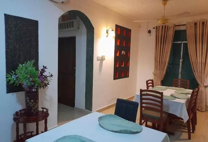 ホテル La Villa Katunayake