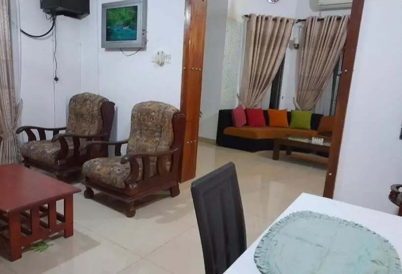 ホテル La Villa Katunayake