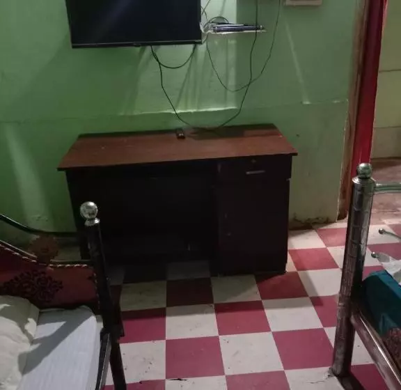 ホテル Meenakshi Lodge