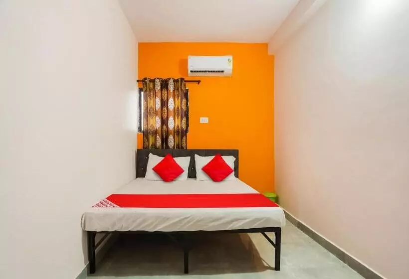 ホテル Oyo Anand Lodging & Restaurant