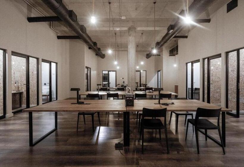 Отель Sandton Studio Luxury, Comfort & Unique Stay