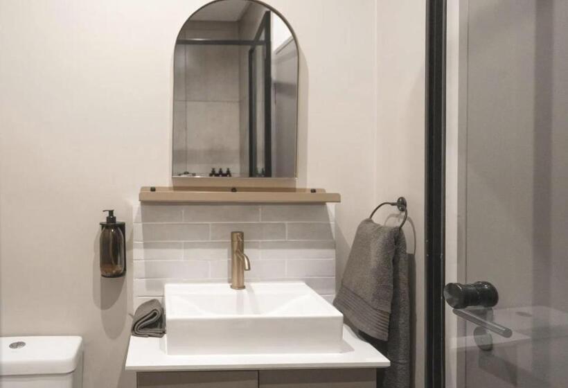 Отель Sandton Studio Luxury, Comfort & Unique Stay