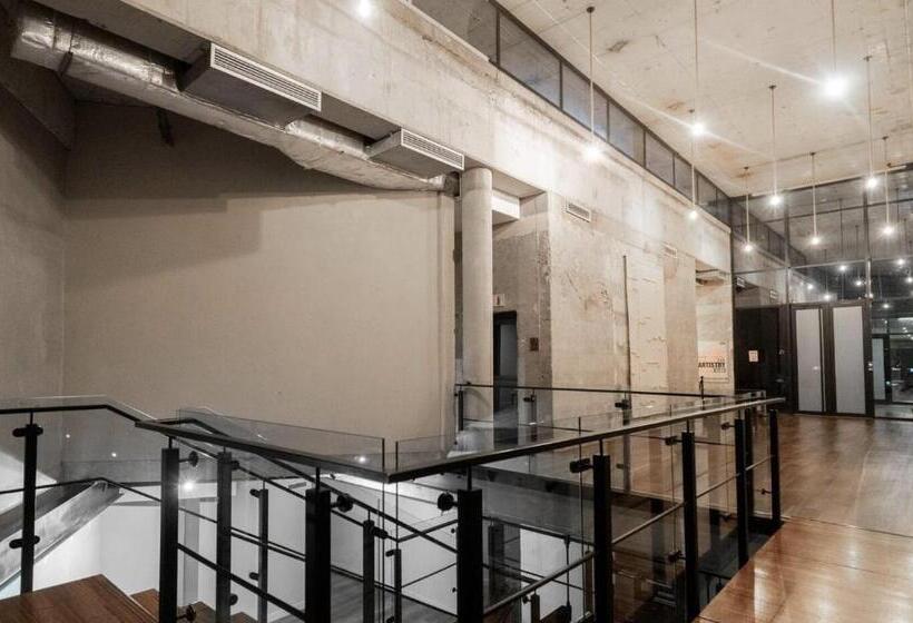 Отель Sandton Studio Luxury, Comfort & Unique Stay