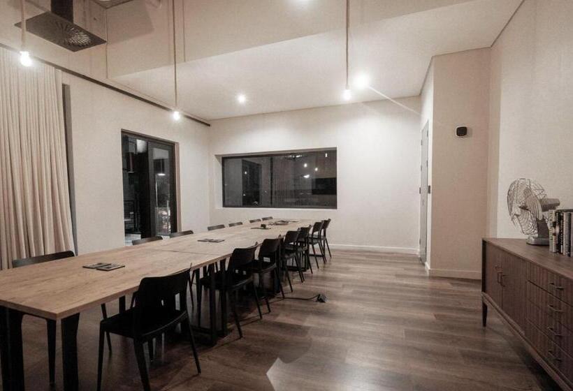 Отель Sandton Studio Luxury, Comfort & Unique Stay