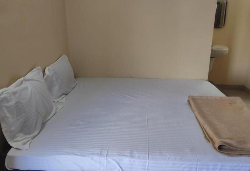 Hotel Spot On Sree Yamuna Tourist Home