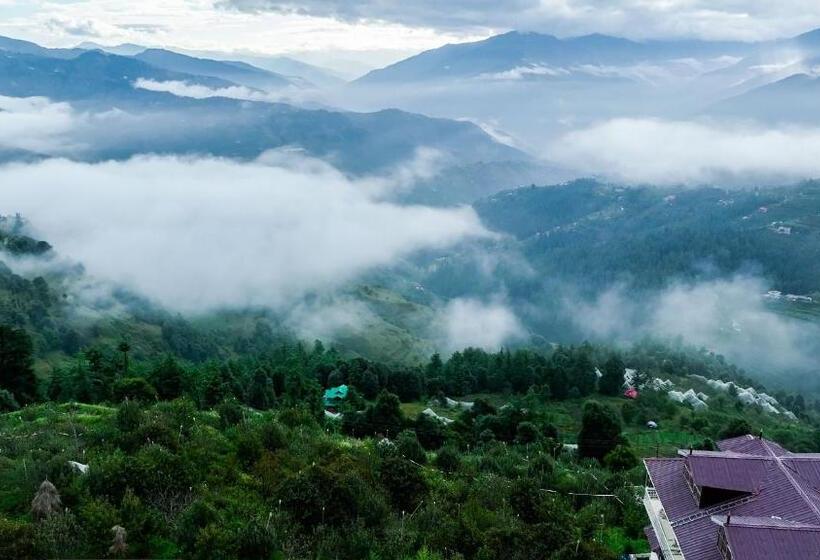 Hotel Stay On The Clouds