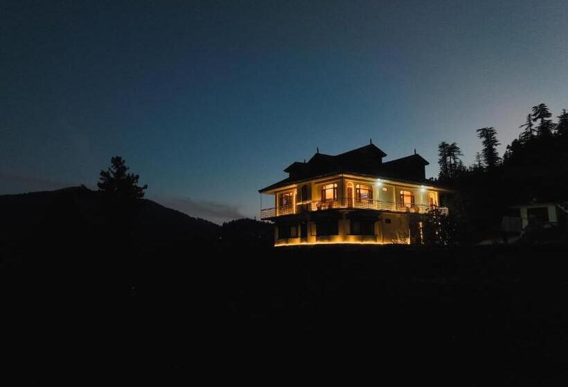 Hotel Stay On The Clouds