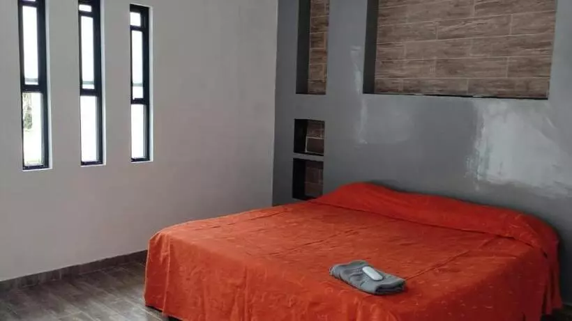 ホテル Suites Las Flores