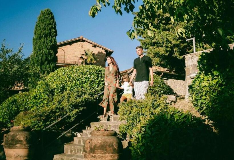 Isa Residence With Swimming Pool Surrounded By Tuscan Nature In San Donato Fronzano, Apartments With