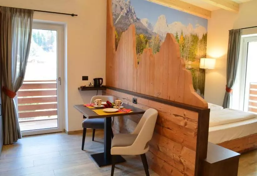 ペンション Aria Alpina Guest House Affittacamere