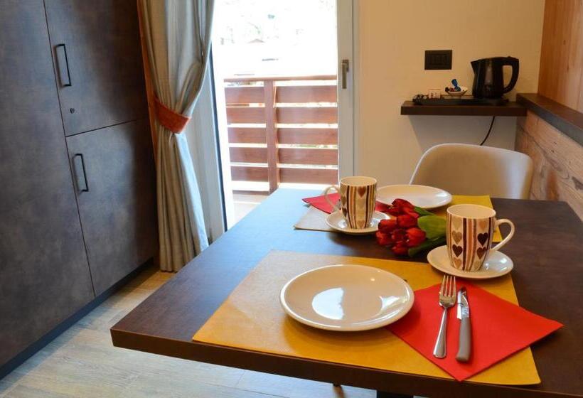 膳宿费 Aria Alpina Guest House Affittacamere