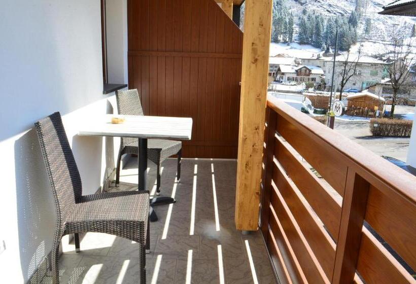 膳宿费 Aria Alpina Guest House Affittacamere