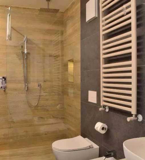 ペンション Aria Alpina Guest House Affittacamere