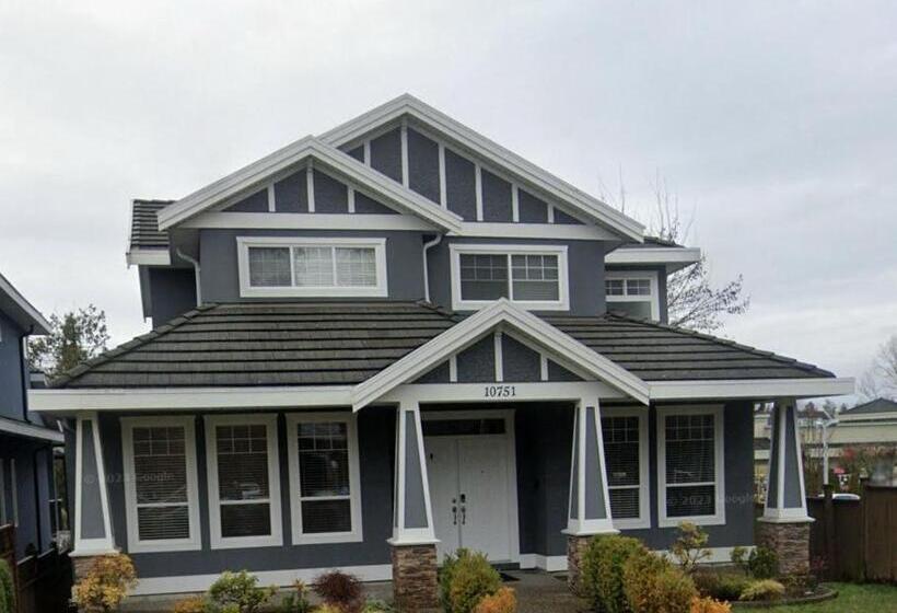 膳宿费 Charming Home In Surrey