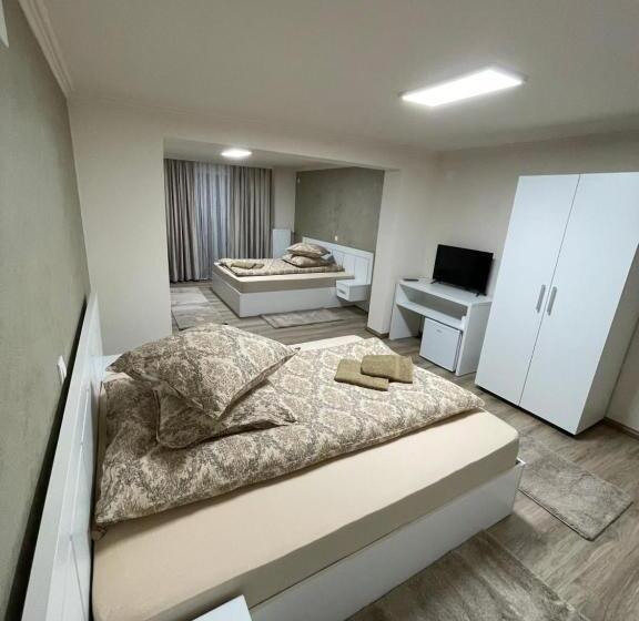 پانسیون Conacul Peștera Urșilor