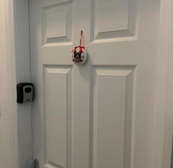 پانسیون Cork City En Suite Single Room