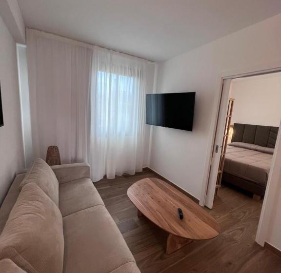 پانسیون Dome House