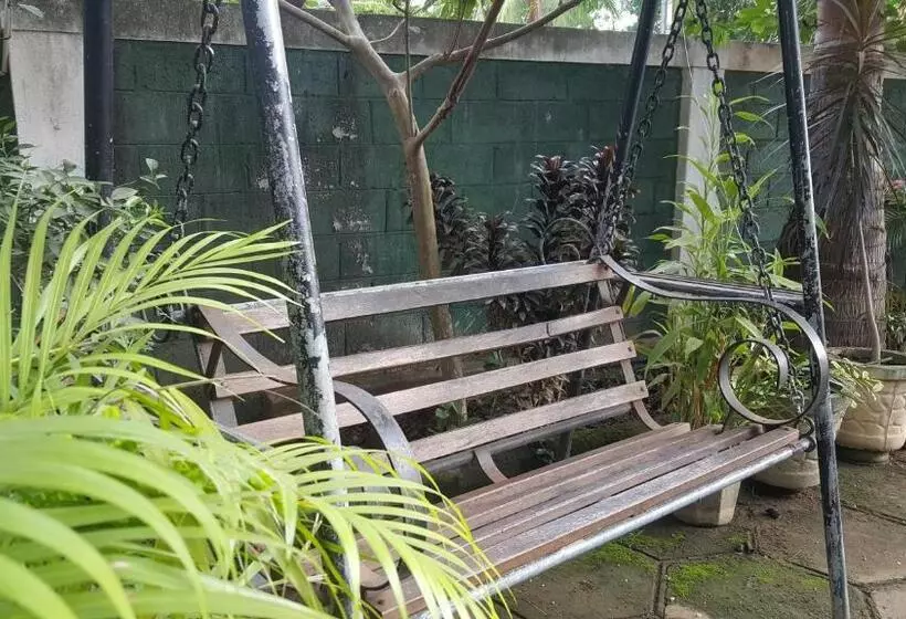 ペンション Karavita Rest