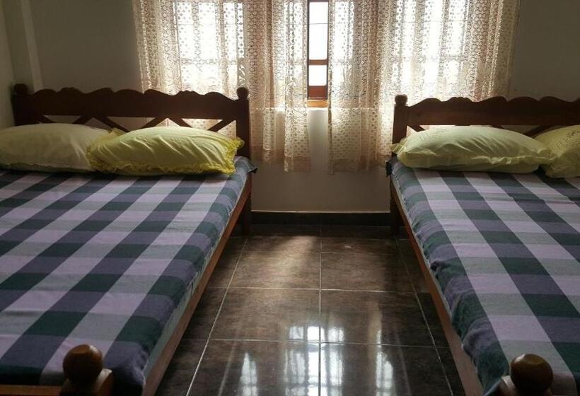 بنسيون Karavita Rest