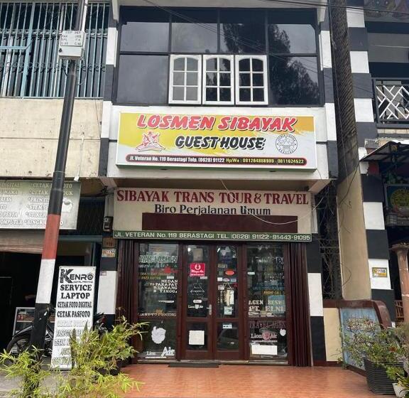 ペンション Losmen Sibayak Berastagi