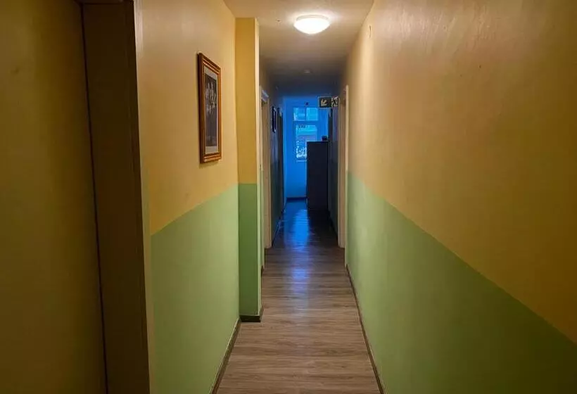 Majatalo Monteurunterkunft Zum Mohr