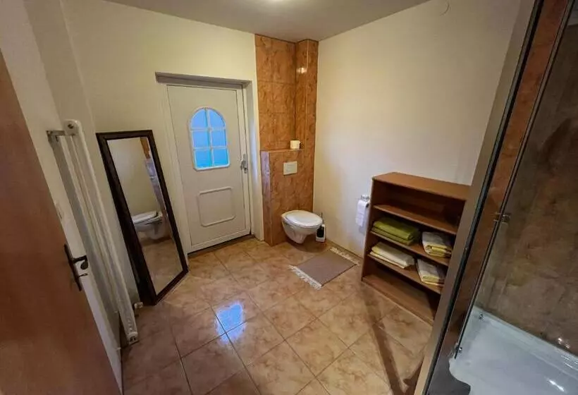 Majatalo Monteurunterkunft Zum Mohr