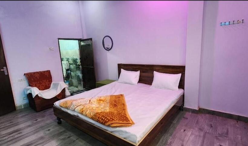 پانسیون The Raj Villa Ac Home Stay