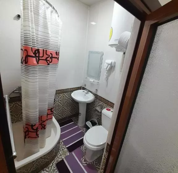 پانسیون Ravshan Guest House