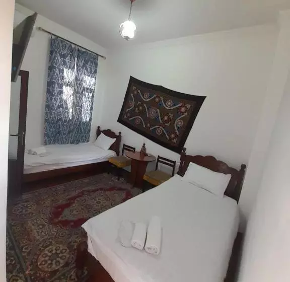 پانسیون Ravshan Guest House