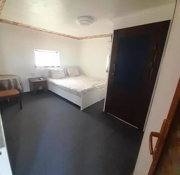 پانسیون Ravshan Guest House