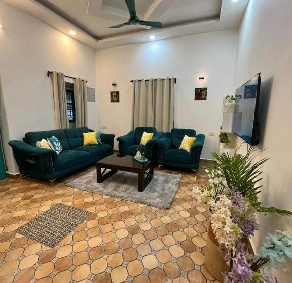 پانسیون Yerevanna