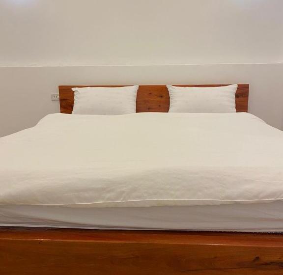 B2 Hotel Savannakhet