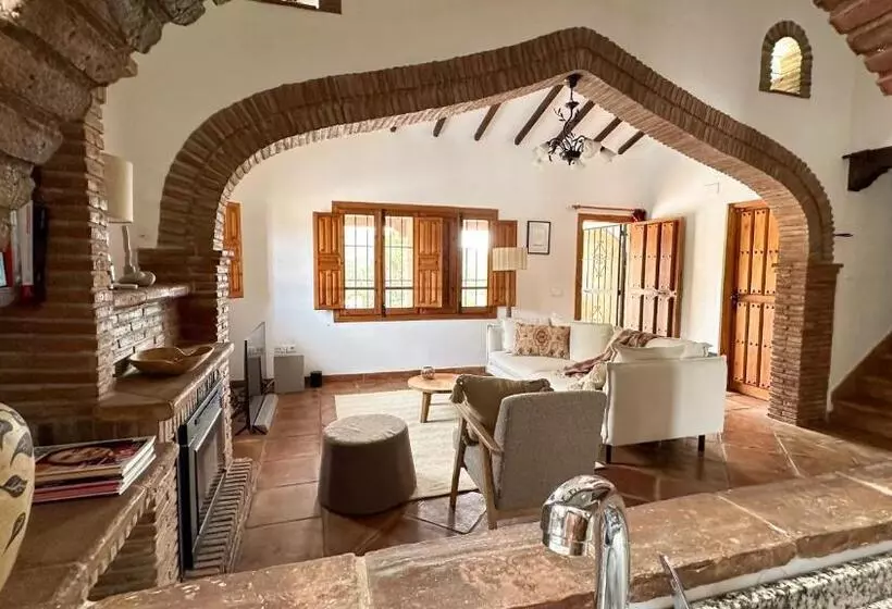 Aamiaismajoitus (B&B) Casa Los Olivos