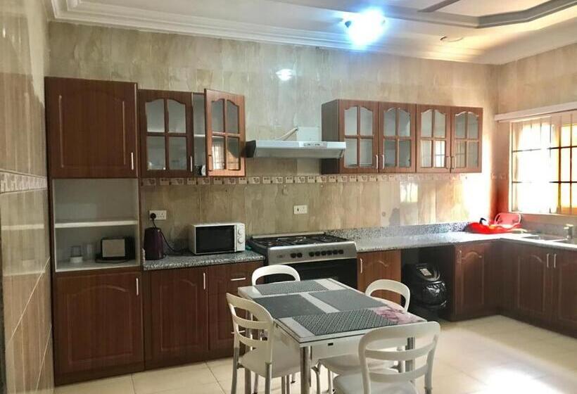 住宿加早餐 The Marshals