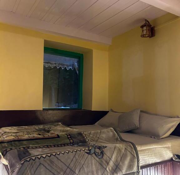 Aamiaismajoitus (B&B) The Hidden Dorf Cottage