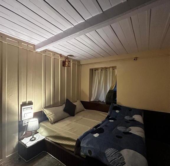 Aamiaismajoitus (B&B) The Hidden Dorf Cottage