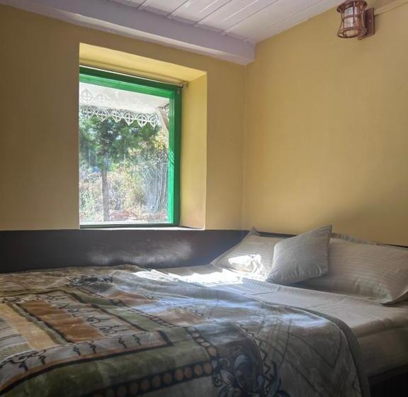 Aamiaismajoitus (B&B) The Hidden Dorf Cottage